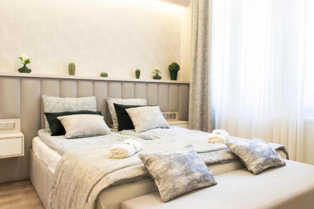 Revay 20 Suites By Corall Budapest Exterior foto