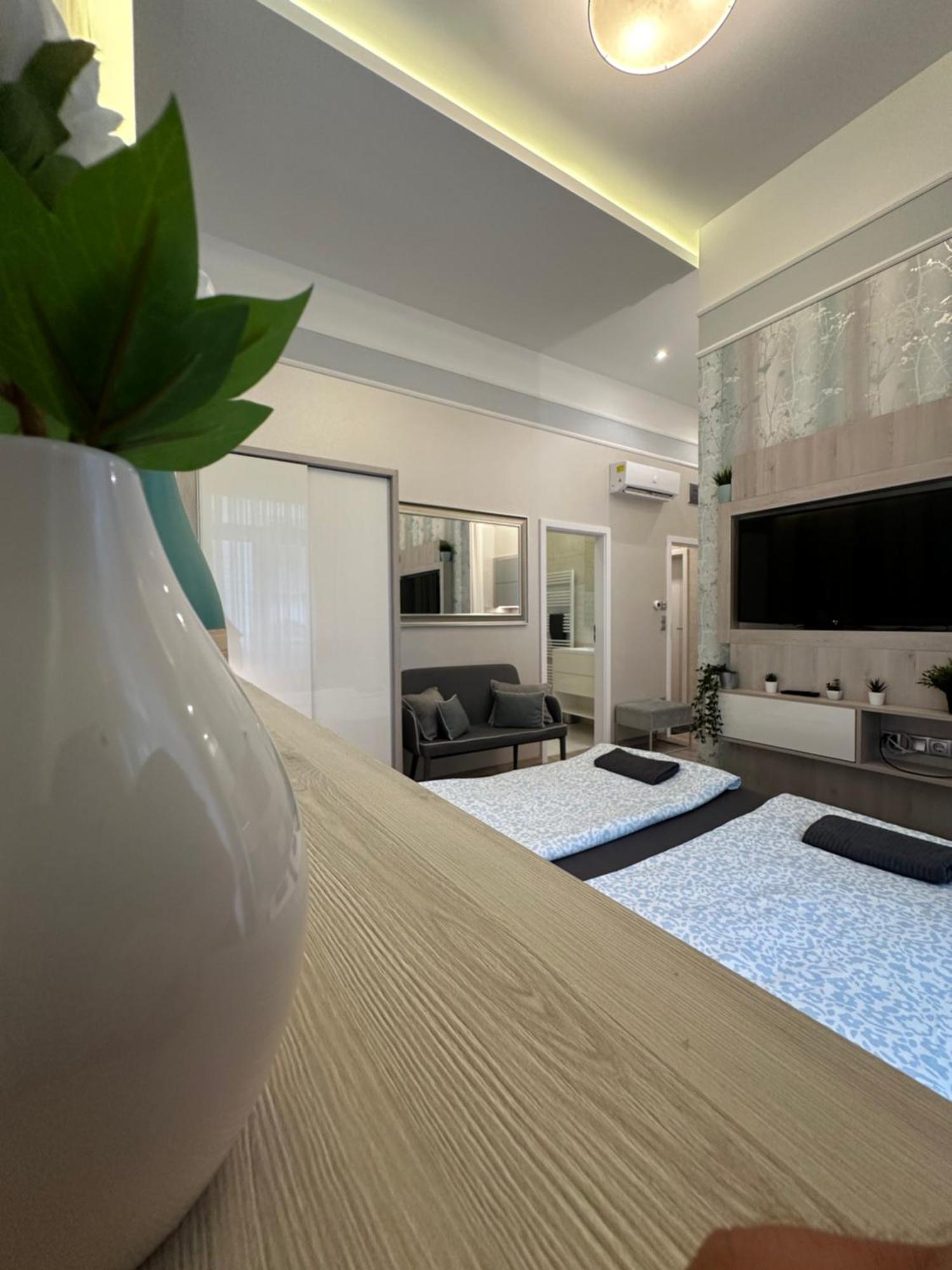 Revay 20 Suites By Corall Budapest Exterior foto